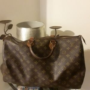 SOLD!!Authenic Louis Vuitton Speedy 40